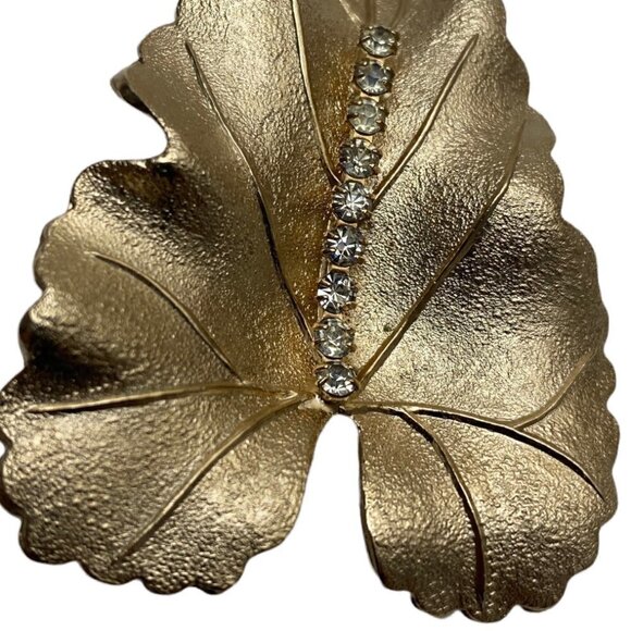 LEAF EARRINGS & BROOCH Vintage Set By Judy Lee Clip on Earrings Costume Jewelry - Picture 5 of 10